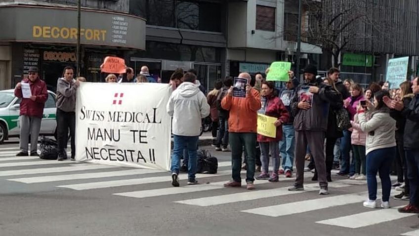 Movilización contra Swiss Medical por Manu