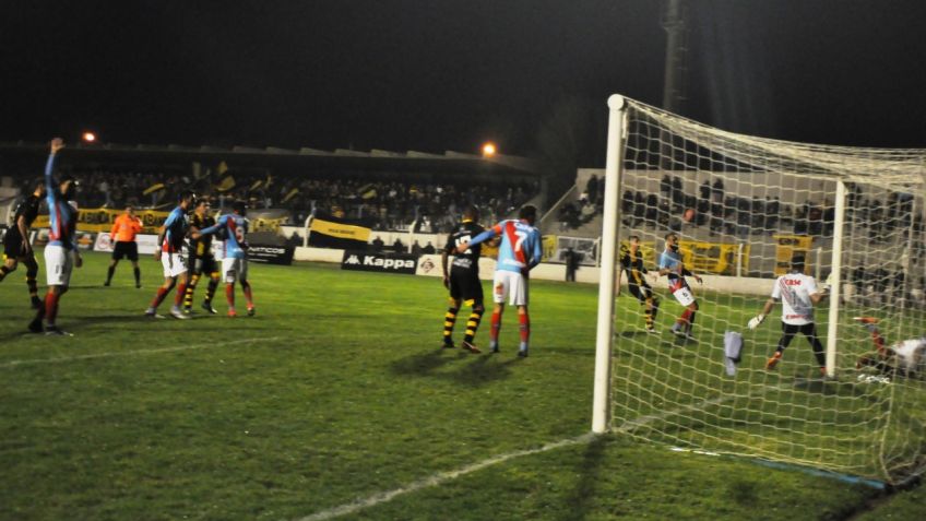 Santamarina y Arsenal no se sacaron ventajas