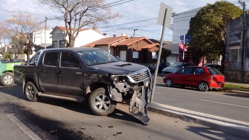 Camioneta y camión protagonizaron siniestro en Avellaneda 