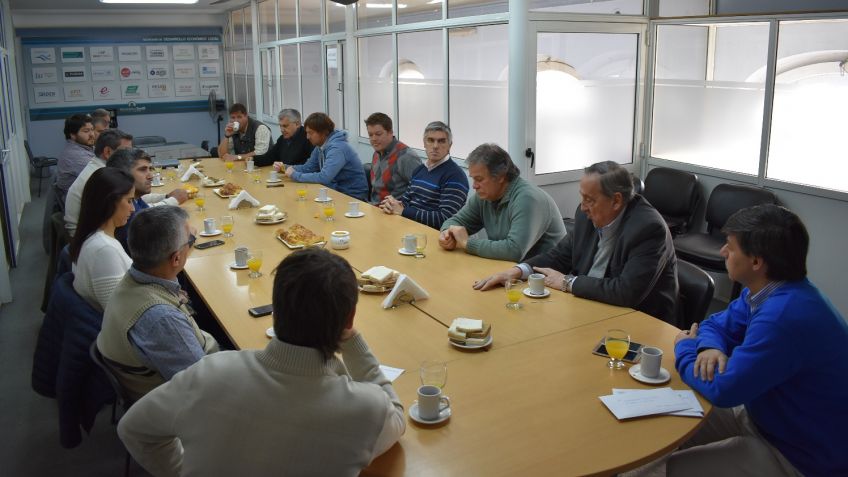 Lunghi confirmó la instalación de una zona primaria aduanera