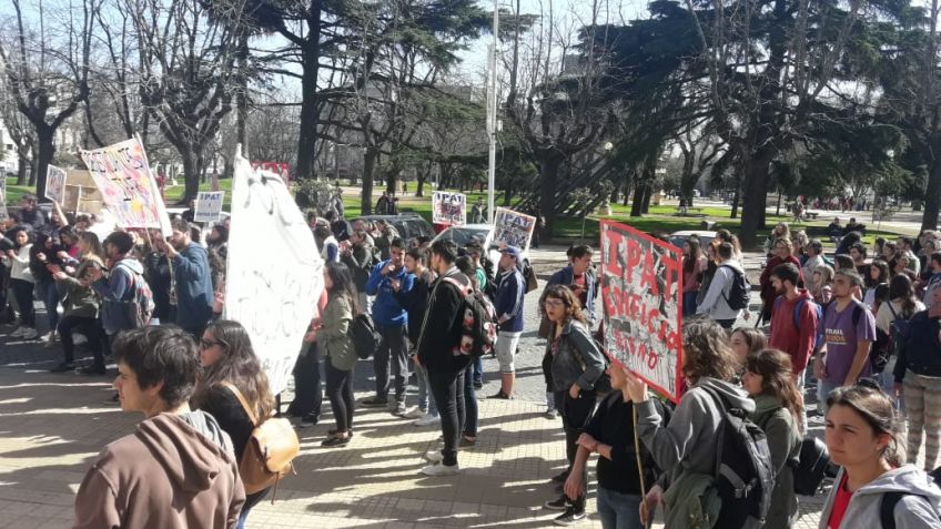"La desidia en educación nos hace tener que ocupar la calle"
