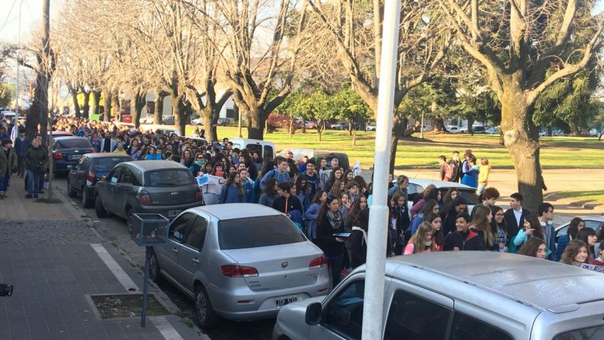 Polivalente pidió por la finalización de su edificio, que comenzaría en los próximos días
