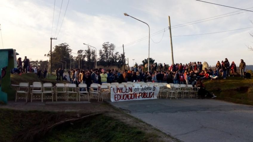 Estudiantes mantienen la toma del Campus Universitario