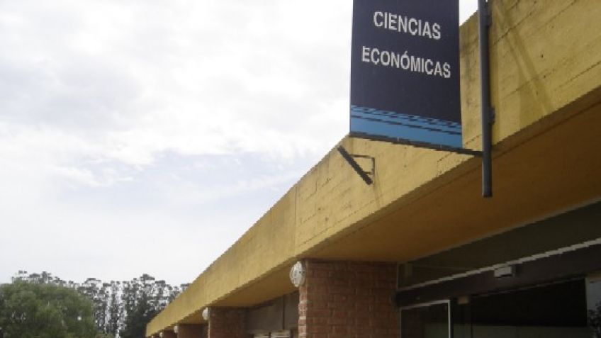 La Facultad de Ciencias Económicas se manifestó contra la toma del Campus Universitario