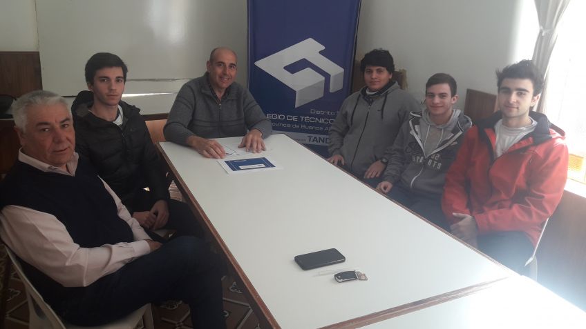 Futuros maestros mayores de obras se capacitan en Colegio de Técnicos