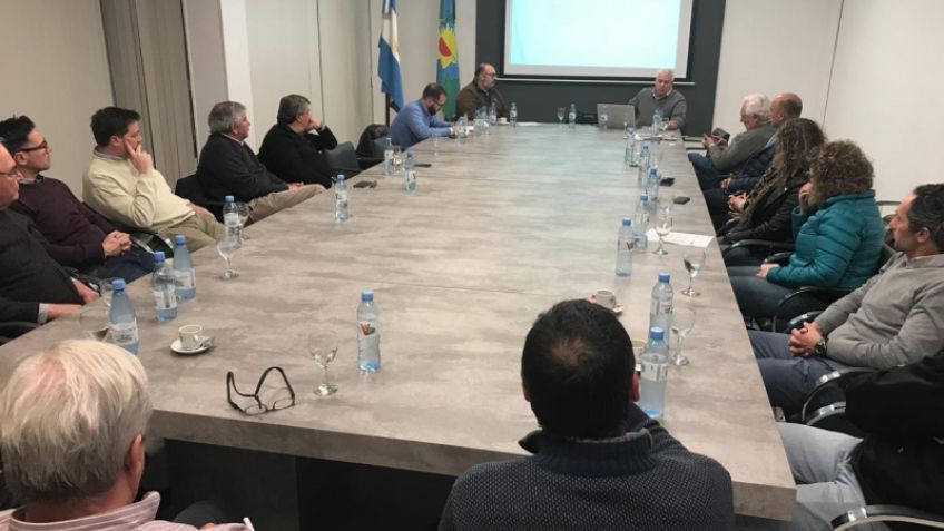 Binando le dijo a la Cámara Empresaria que no aumentará las tasas del sector el próximo año