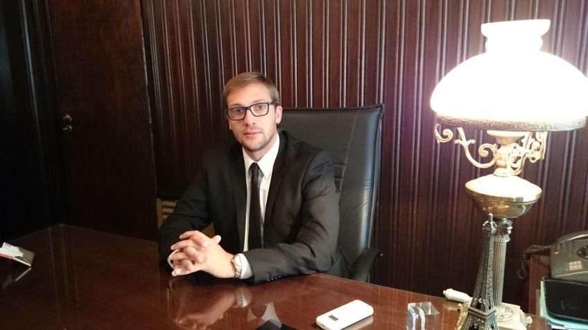 El abogado especialista en derechos del consumidor, Lucas Sanz, logró un fallo histórico contra una empresa de telefonía