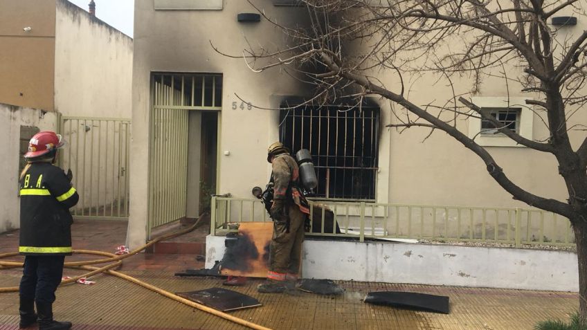 Un incendio arrasó con un departamento 