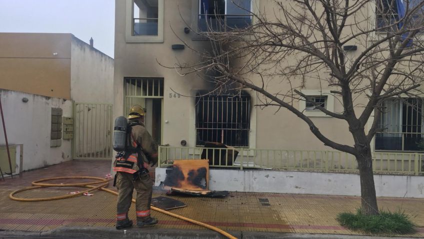 Un incendio arrasó con un departamento 