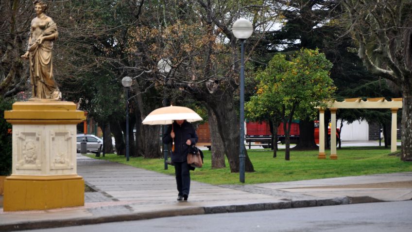 Probabilidad de chaparrones y tormentas para el martes