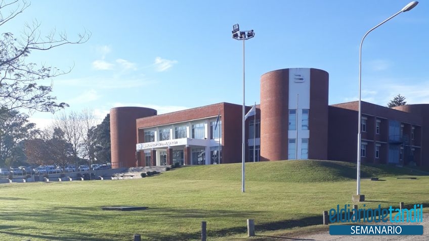 ¿Quién tomó el Campus Universitario?