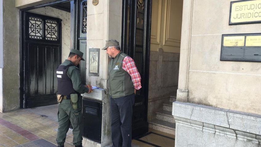 Allanamiento con resultado negativo en el estudio jurídico de Alem al 400
