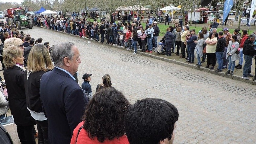 Vela festejó su aniversario con una gran fiesta popular