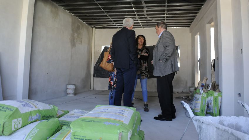 Lunghi supervisó los avances de la obra en la nueva Escuela de Idiomas