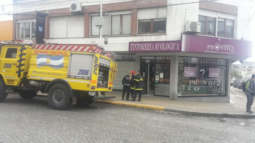 Principio de incendio en lavarropas de tintorería céntrica