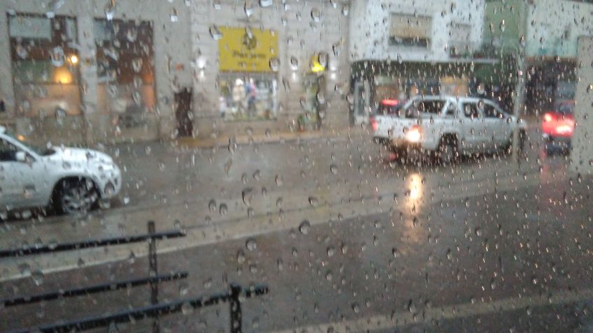 Probabilidad de chaparrones y tormentas para el miércoles