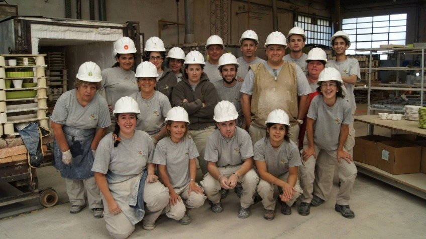 El equipo de Cerámica Blanca lucha para sostener la empresa en tiempos difíciles.