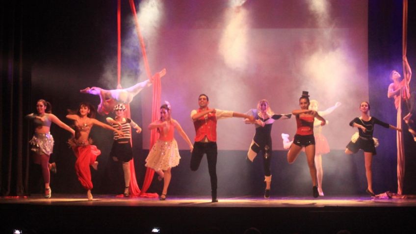 Destacada actuación del Ballet Municipal de Danzas Académicas