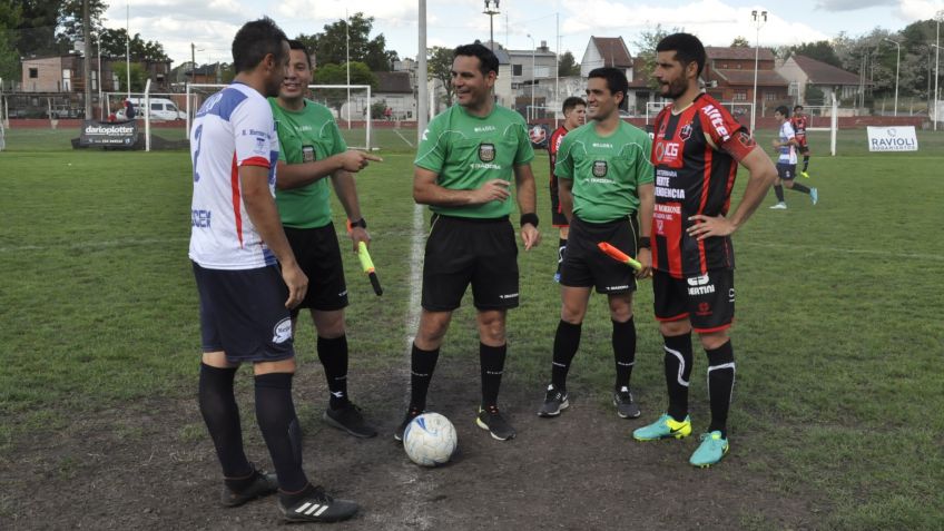 Se jugaron los cuartos de final y clasificaron los semifinalistas