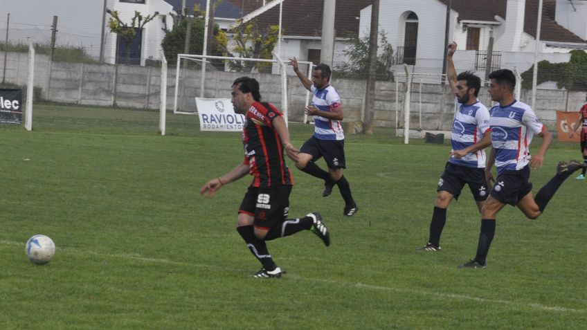Se jugaron los cuartos de final y clasificaron los semifinalistas