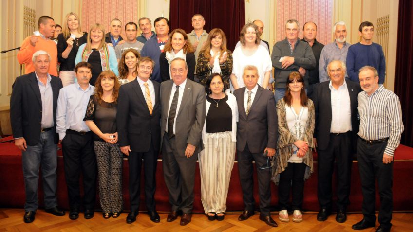 El municipio reconoció a trabajadores que cumplieron 25 años de servicio