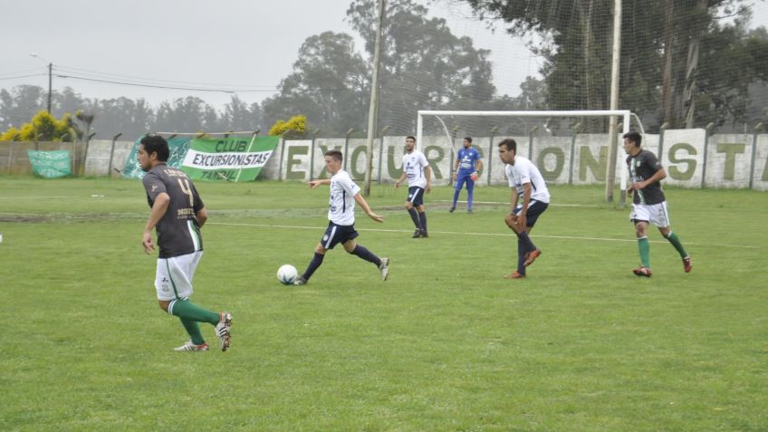 Contundente victoria de Grupo Universitario sobre Excursionistas por 5 a 1
