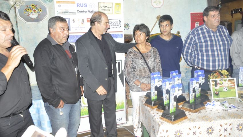 En una conferencia de prensa en Epoca de Quesos se presentaron los premios Pinchentti