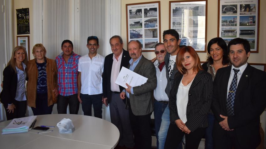 Veinte nuevos vecinos tienen su acta de bien de familia