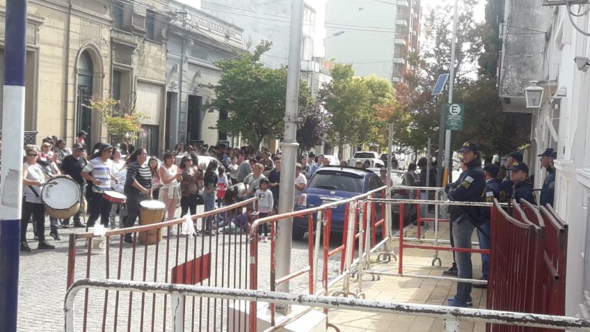 Integrantes de la 1º de octubre detenidos tras nuevo bloqueo a Secretaría de Trabajo