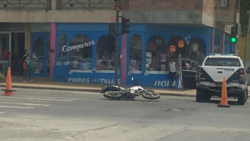Una mujer herida tras accidentarse en su moto