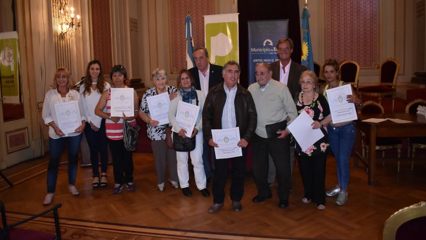 Se firmaron y entregaron escrituras de viviendas para más de 300 familias