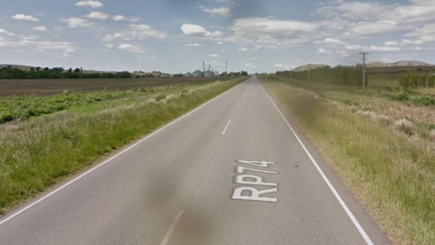 Le roban dinero a un hombre en plena ruta