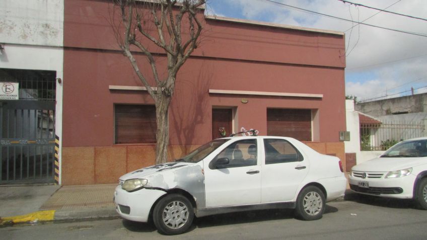 Banda de delincuentes asaltan y golpean a matrimonio mayor