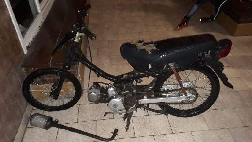 Con complicidad del guardia, roban una moto del corralón municipal
