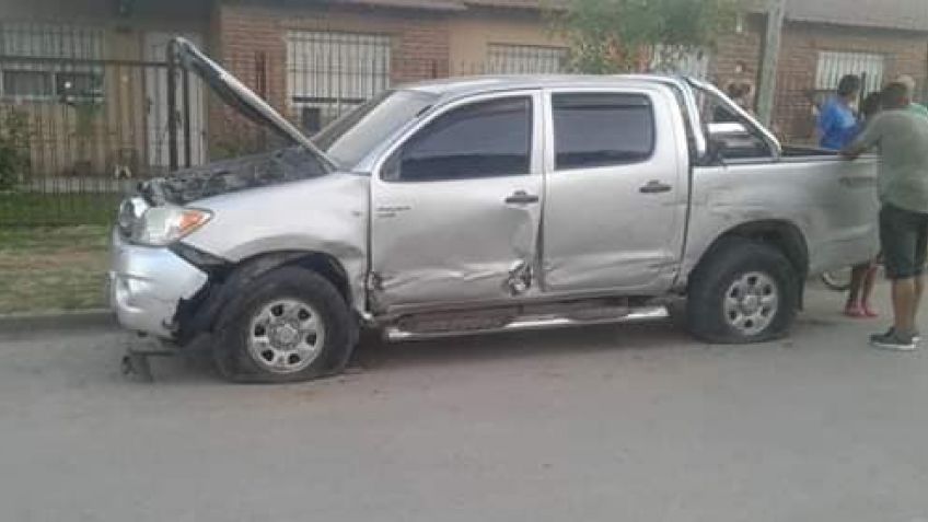 Camionero alcoholizado chocó una camioneta y huyó