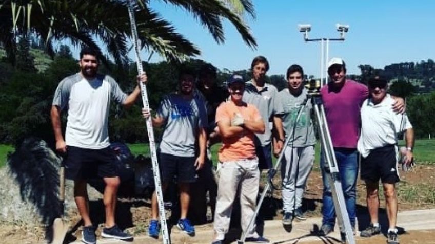 Llegó la carpeta sintética para la cancha de hockey de Uncas