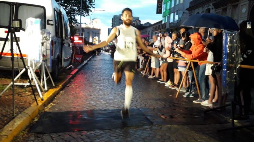 Julián Villalba ganó la Pequeña San Silvestre
