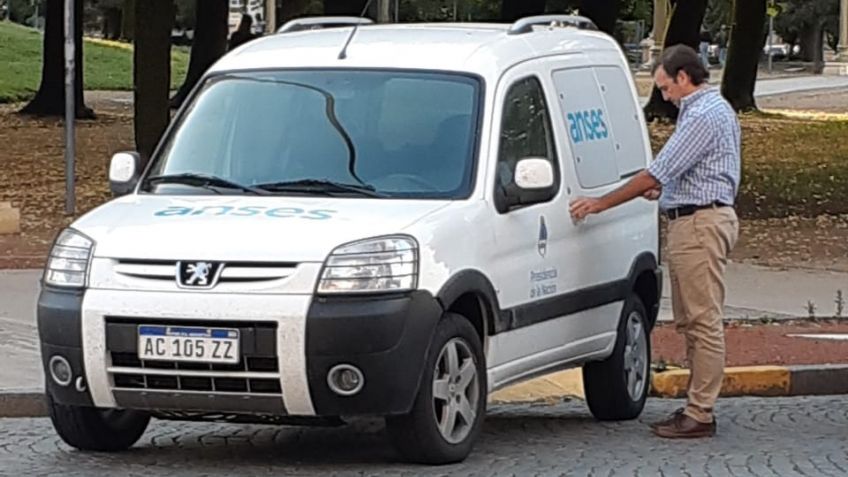 El director de Anses, el peor vecino