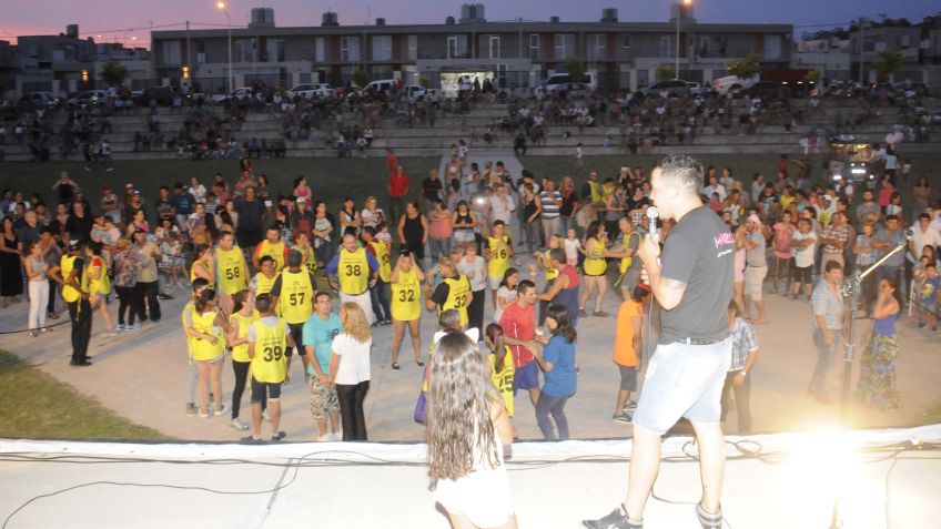 Música, circo y humor en el comienzo de "Tandil en Verano"