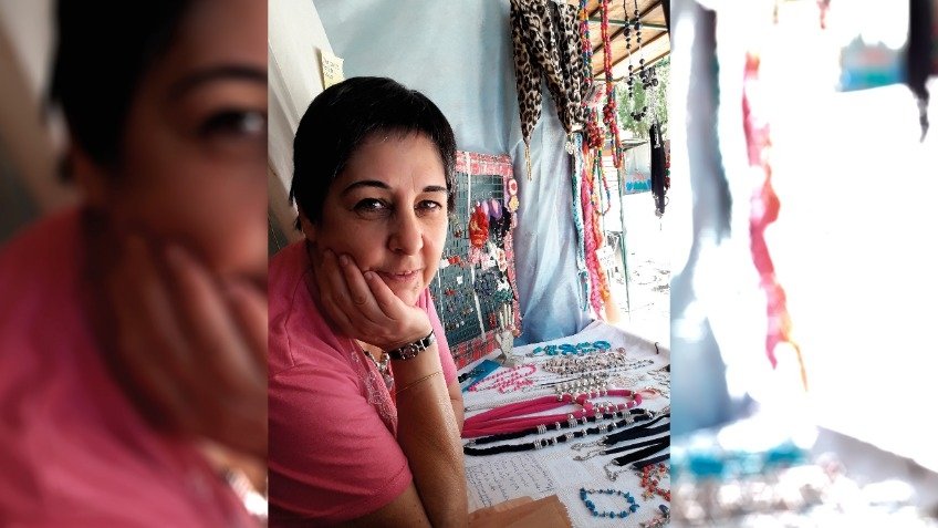 LADO B:  LAURA PÁEZ - Bijoux