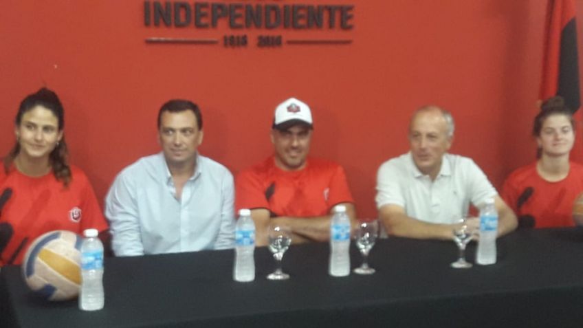 Cristian Schenfeld al frente del vóley de Independiente