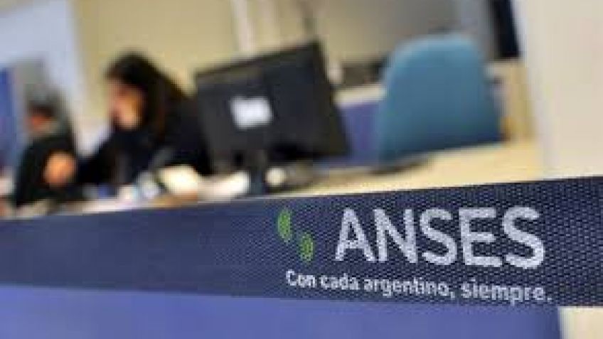 El 30 de abril vence el plazo para presentar la libreta por la AUH