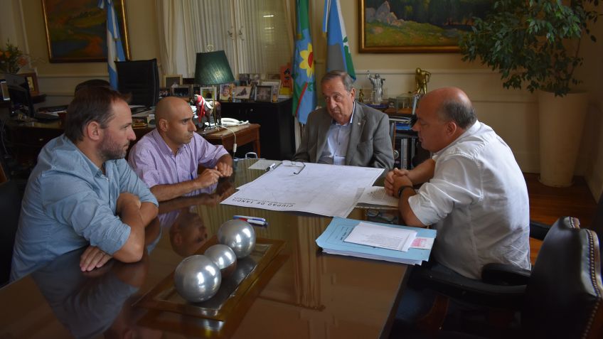 Se iniciará la pavimentación de 22 nuevas cuadras en Tandil y Vela