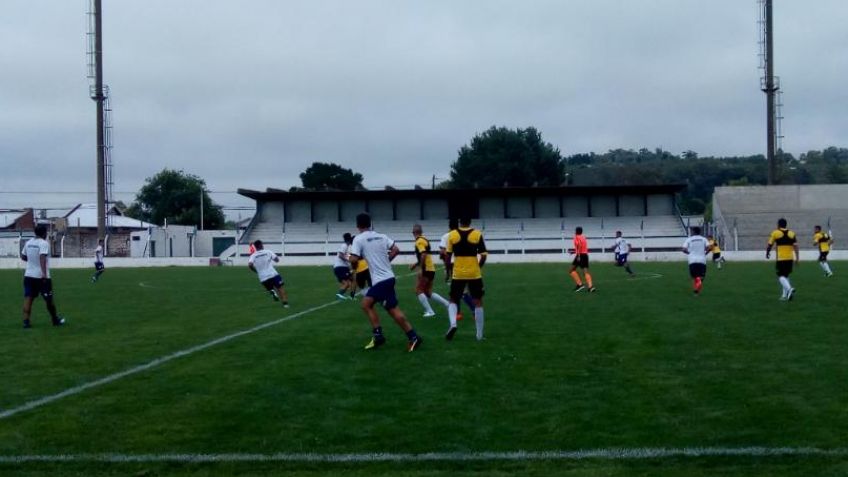 Santamarina volvió al triunfo con dos goles de Telechea