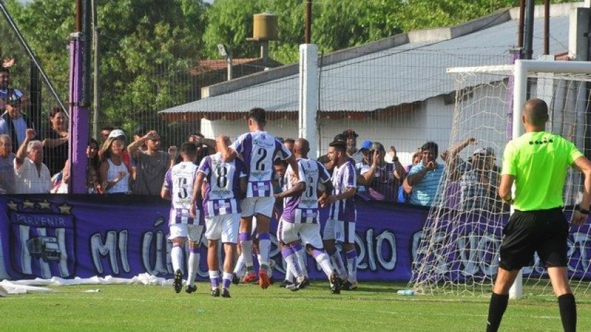 Màs de Grupo Universitario y su debut con derrota por 2 a 1