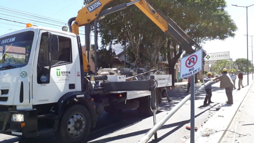 Chocó con una columna y volcó