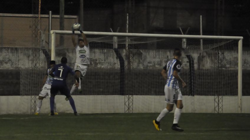Grupo Universitario dejó dos puntos como local