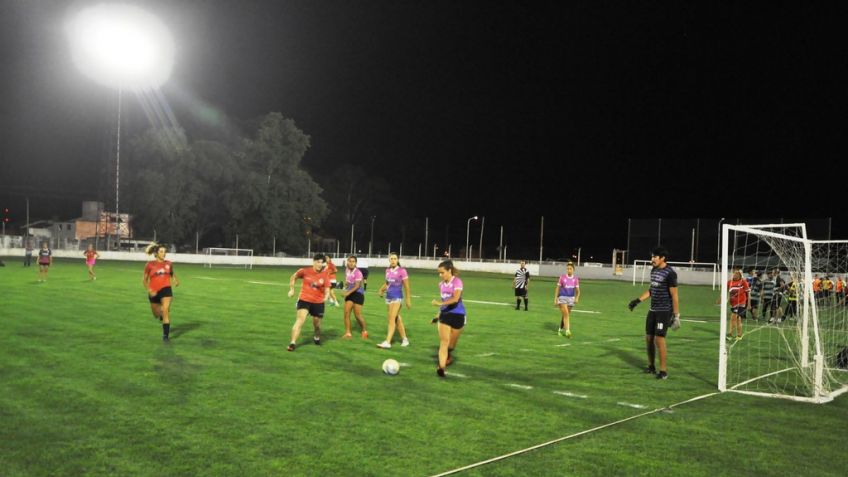 Se acercan las instancias decisivas en el Torneo Nocturno de Ferro