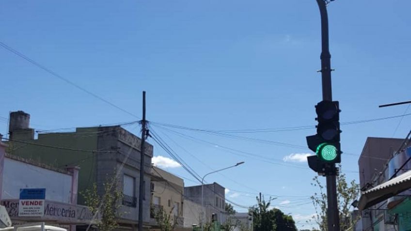Escucharon a los vecinos: ponen semáforo en Quintana y Ameghino