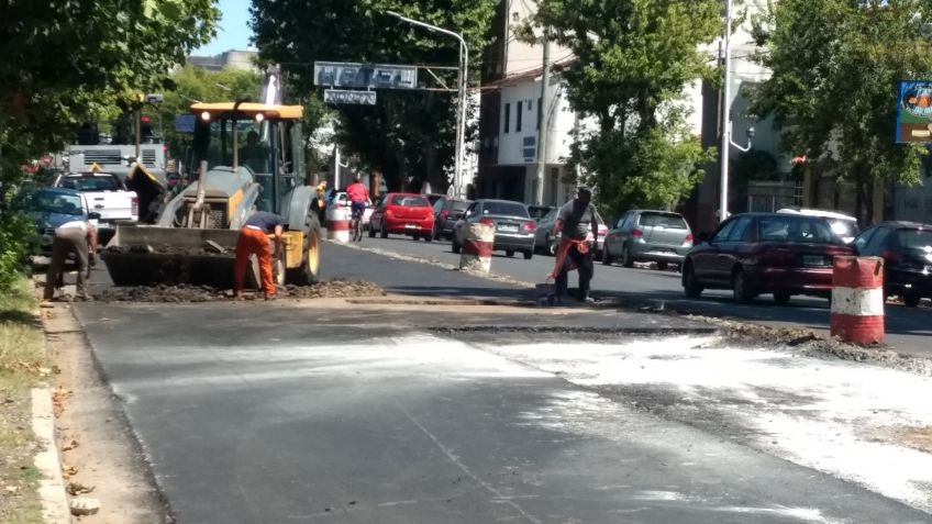 Continúan las obras de pavimentación y repavimentación